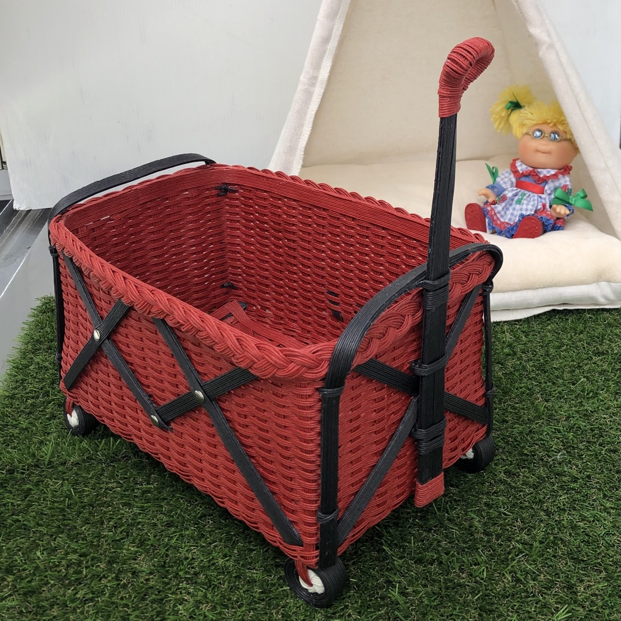 ワイヤークラフト♡赤いほっぺのカントリードール＊バスケット付き