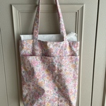 週末限定　トートバッグ　ぺたんこバッグ　ハンドメイド　肩掛け対応　ピンク　花柄