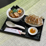 ミニチュア　ラーメン餃子セット