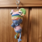 あみぐるみ　お祈りカエル🐸　キーホルダー　
