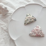 𓊆Moon moth𓊇ひまわり　リボン刺繍　リバティ　パッチンピン✿