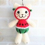 ☆12ac56様　お取り置き品☆～夏猫！スイカになっちゃった♪【白猫・スイカ着ぐるみ風】ストラップ