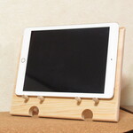 木製タブレット・スマホスタンド　 天然木《桧》①