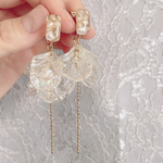 イヤリング　オーロラ　花びら　ロング　淡水パール　レジン　レジンアクセサリー　レジンアクセ　レジンイヤリング　ドライフラワーアクセサリー　ドライフラワーイヤリング