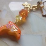 ◇854　オレンジペコ　🍊イルカと蝶々のストラップ🐬💦（イヤホンジャック）