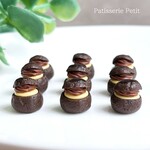 【ピアス・イヤリング】ダブルチョコシュークリーム【片耳】