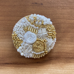 ビーズ刺繍くるみボタン（ヘアゴム/ブローチ）