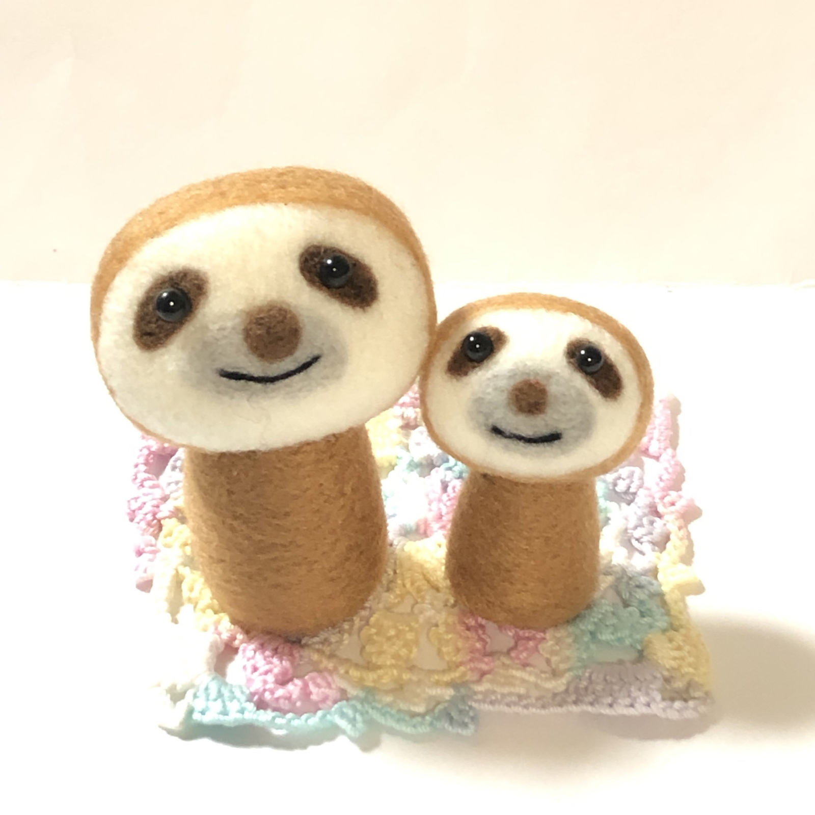 アートドール　ぬいぐるみ　ナマケモノ　ハンドメイド アートドール 作家 ハンドメイド ナマケモノ 猫 樹脂粘土 作品