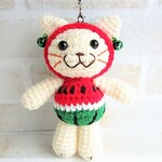 ☆nyan-chappi様　オーダー品☆～夏猫！スイカになっちゃった♪【白猫・スイカ着ぐるみ風】ストラップ