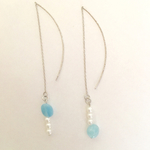 アクアマリンとパールのシンプルアメリカンピアス