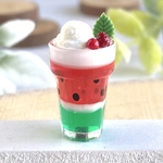 565 ＊夏のひんやりスイカのスイーツ＊　ミニチュア　ドリンク　西瓜　レジン　シルバニアファミリー　ドールハウス　夏
