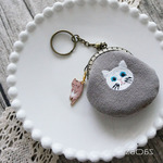 がま口キーホルダー*刺繍ネコ×白猫