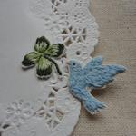刺繍ワッペン　青い鳥と四つ葉のクローバー