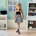 [リカちゃん服：黒の紐なしキャミとグレンチェックのミニ巻きスカート（ピュアニーモ2エモーションSのみ）