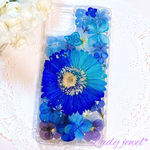 [ご注文品] 押し花iphoneケース＊華やかガーベラ✴︎ブルー＊ スマホケース 名入れ可能  ラメ・ホロ・スワロフスキー無料 [受注製作]