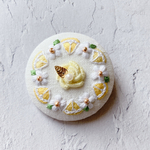 《再販》【レモンケーキ🍋】刺繍ブローチ 38mm