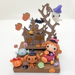 再販予定なし　ハロウィン 魔女のドライブ　樹脂粘土　ミニチュア　粘土細工　こねこねくらぶ　トイプードル　季節飾り　ディスプレイ　イベント