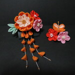【新色】七五三髪飾り　祝花と蝶々のパッチン留め《橙》　つまみ細工　三歳　七歳　初節句　ひなまつり