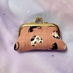 【まめ大福さま】和風猫が沢山★ピンク色のプチがま口財布