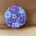 ビーズ刺繍くるみボタン（ヘアゴム/ブローチ）
