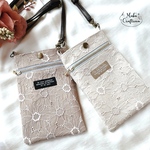 【再販】マーガレット刺繍が上品な♡スマホポーチ/ショルダー（アイボリー/ライトブラウン）