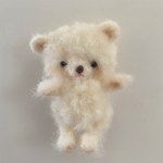 はだかんぼうのまっしろくまさん。