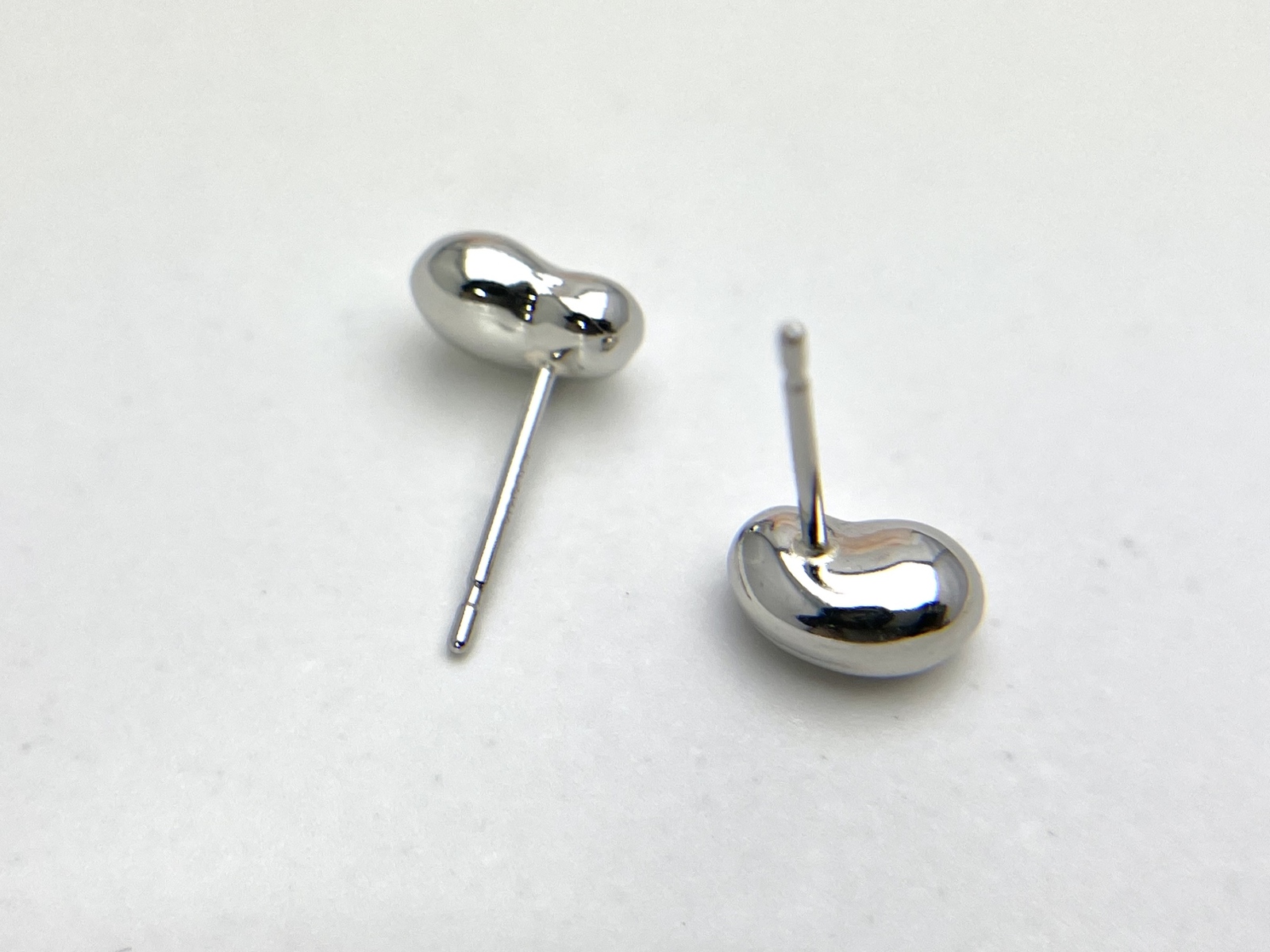 小サイズピアス ～Mr.ビーンズ～ No.2634 K18WG/YG/PG/Pt 地金 ピアス 