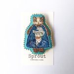 ゴッホの自画像の世界に染まる茶色い猫の刺繍ブローチ　