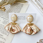 インド刺繍　刺繍リボン　タッセル　ベージュ　ブラウン　ホワイト　白　ゴールド　マーブル　ストーン　イヤリング　＊　お洒落　結婚式　ウェディング　お呼ばれ　華やか　プレゼント　プチギフト　