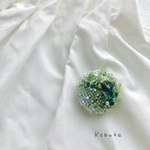 green✨海の中の光✨ビーズ刺繍ブローチ
