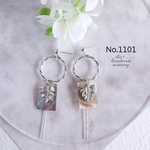 No.1101　黒蝶貝モンステラシルバーメタルスティックフープピアス/イヤリング