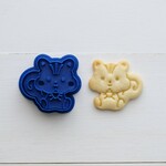 どんぐりを持ったリス②（スタンプ付き）クッキー型・クッキーカッター