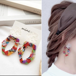 𓐍クリアフラワー×カラフルパーツ𓐍ピアス/イヤリング　大ぶり インポート　大人可愛い　大人ガーリー　夏アクセサリー　リネン　ベージュ　金属アレルギー対応　幾何学　変形