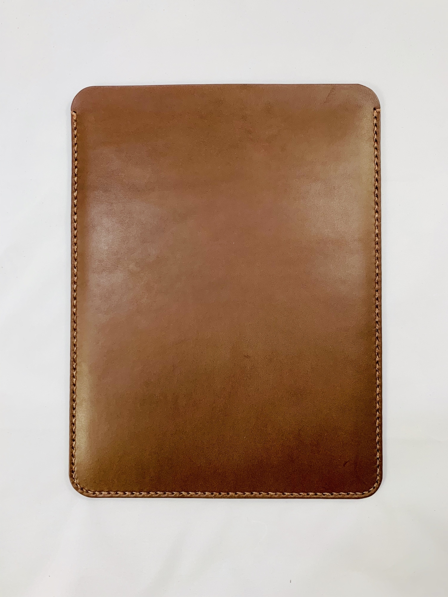 ヌメ革 栃木レザー iPad10.2〜11インチ用ケース - KANABUNKOUBOU