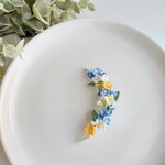 〚　月の花　〛…レース編み、ブローチピン