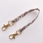 再販4♡リバティ「ムーンモス」（クラシカルピンク）ストラップ26㎝♪ショートストラップ♪両側にナスカン付き♪ハンドストラップ