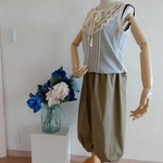 バルーンパンツ　【濃いベージュ】ワイドパンツ　かぼちゃパンツ