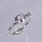 モルガナイトのリング