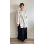 ﾋﾄﾉﾜ　花柄ふんわりギャザーチュニックブラウス👚ママに嬉しいゆったりAライン✨ホワイト🌸