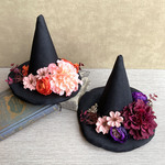 【ハロウィン】お花たっぷりのウィッチハットアレンジ　witch hat／魔女の帽子／置物・飾り