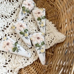 リボン刺繍のパッチンピン
