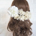 ホワイトダリアとあじさいのヘッドドレス＊ウエディング＊卒業式＊前撮り＊和婚＊ヘアアクセサリー＊水引＊ヘッドアクセサリー＊結婚式＊あじさい＊かすみ草＊ハーフアップ＊髪飾り＊白＊ 白無垢＊
