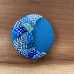 ビーズ刺繍くるみボタン（ヘアゴム/ブローチ）