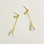 氷うさぎのデザインピアス・イヤリング【プチ】