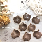 A1386【送料無料】ペタルチャーム メタルパーツ 花びら エポ マーブル 4pcs