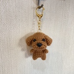 編みぐるみ犬キーホルダー:トイプードル(レッド）