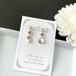 シャネルストーンと小さな花びらパーツのイヤリング