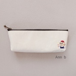 ペンケース　ポーチ「画家ネコちゃん」ハンドメイド　刺繍