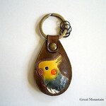 ご予約品::　インコ　並オカメ　ノーマル　おかめ　オカメインコ 革 こげ茶　キーホルダー インコ  鳥グッズ インコグッズ インコ