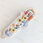 お花刺繍の　コントラファゴット